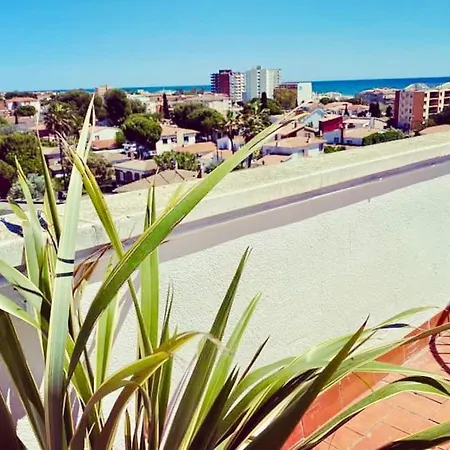 Penthouse With 95m2 Solarium, Pool And Seaview Thehavenescape Apartment Coma-ruga