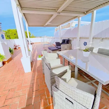 Penthouse With 95m2 Solarium, Pool And Seaview Thehavenescape